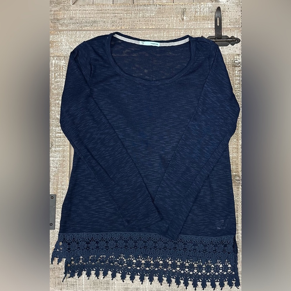 Women’s Navy Blue Sweater Size Large